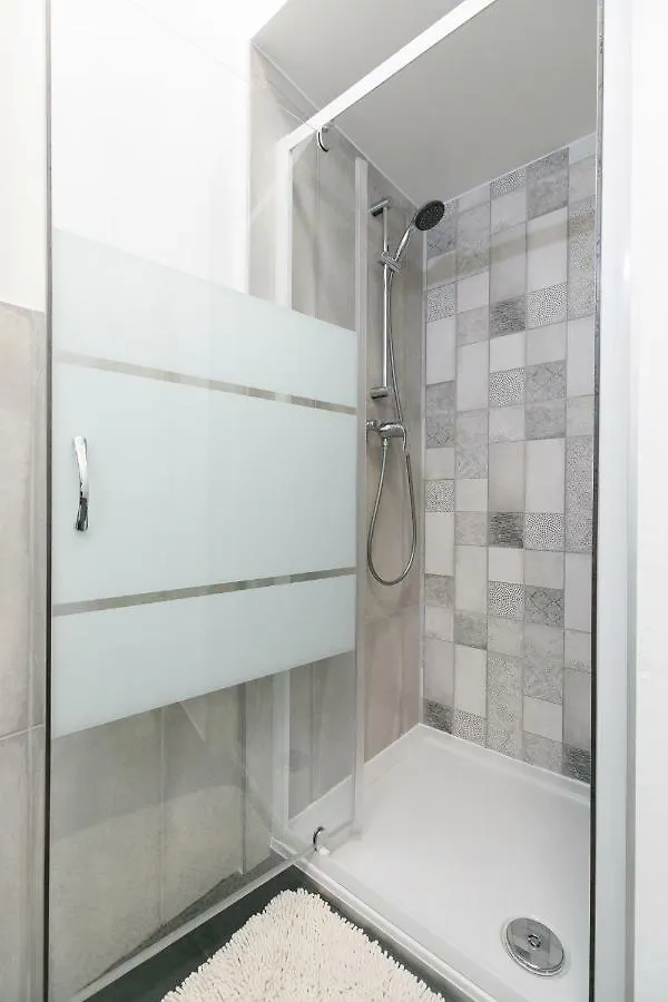 בודפשט Ella Apartment 0*,